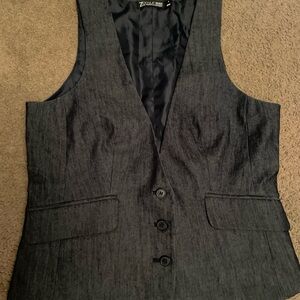 7th Avenue Black Button-Up Vest